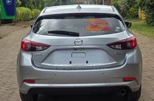 Mazda Axela 2018 Silver