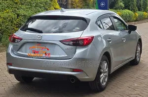 Mazda Axela 2018 Silver