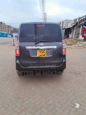 Toyota Noah 2010 Black