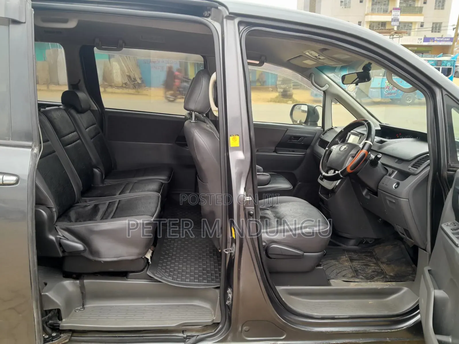 Toyota Noah 2010 Black