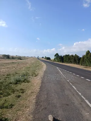 10 Acreas Nyeri Chaka