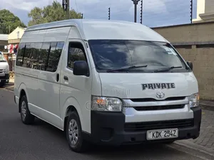 Toyota HiAce 2017 White