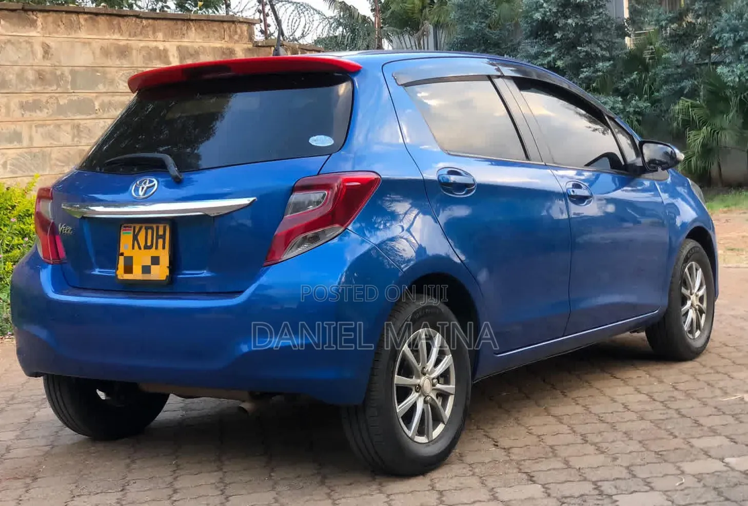 Toyota Vitz 2015 Blue