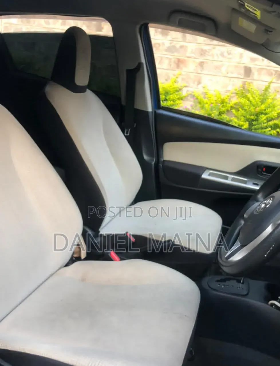 Toyota Vitz 2015 Blue