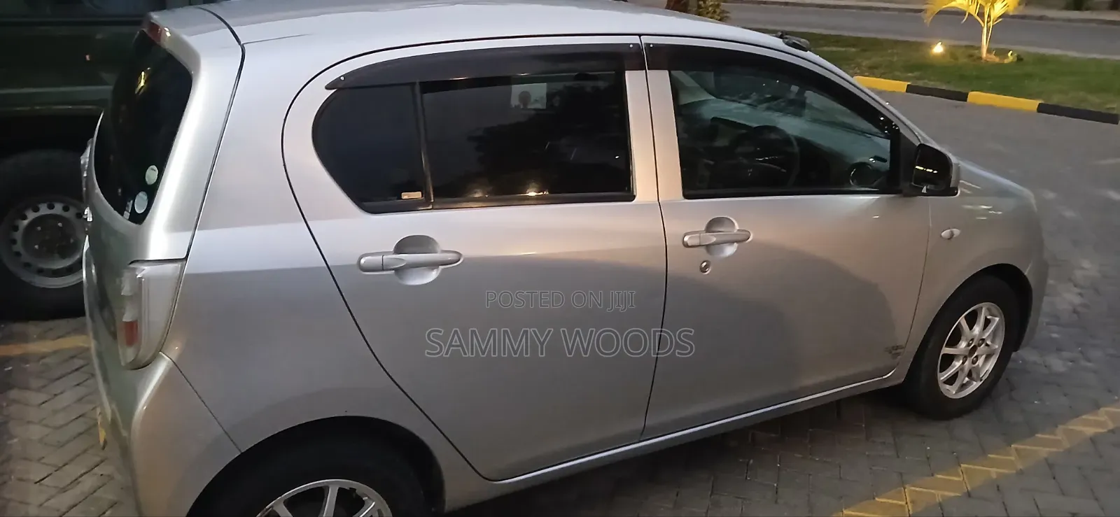 Toyota Pixis 2015 Silver