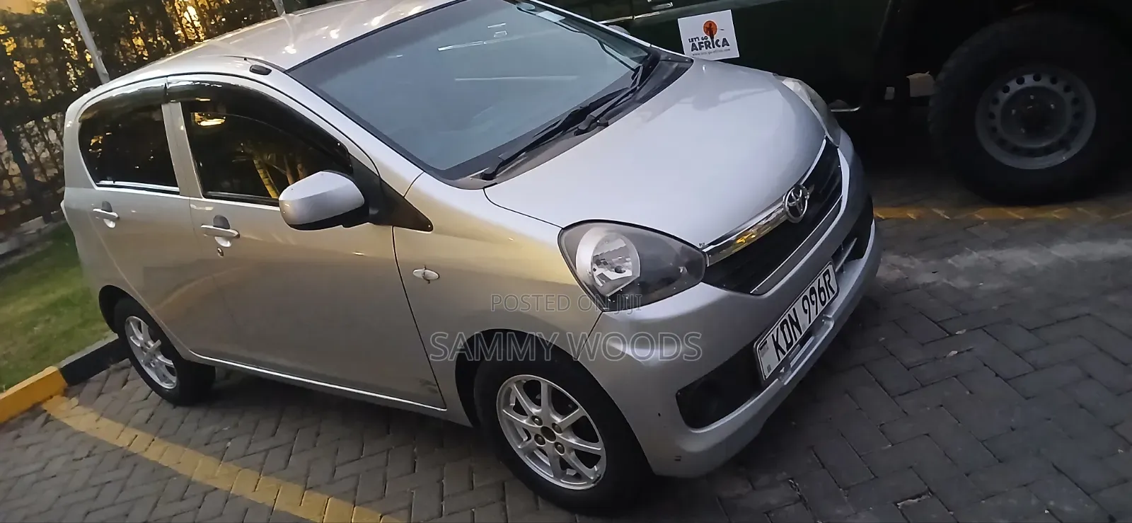 Toyota Pixis 2015 Silver