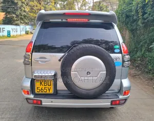 Toyota Land Cruiser Prado 2006 Silver