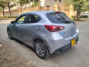 Mazda Demio 2017 Silver
