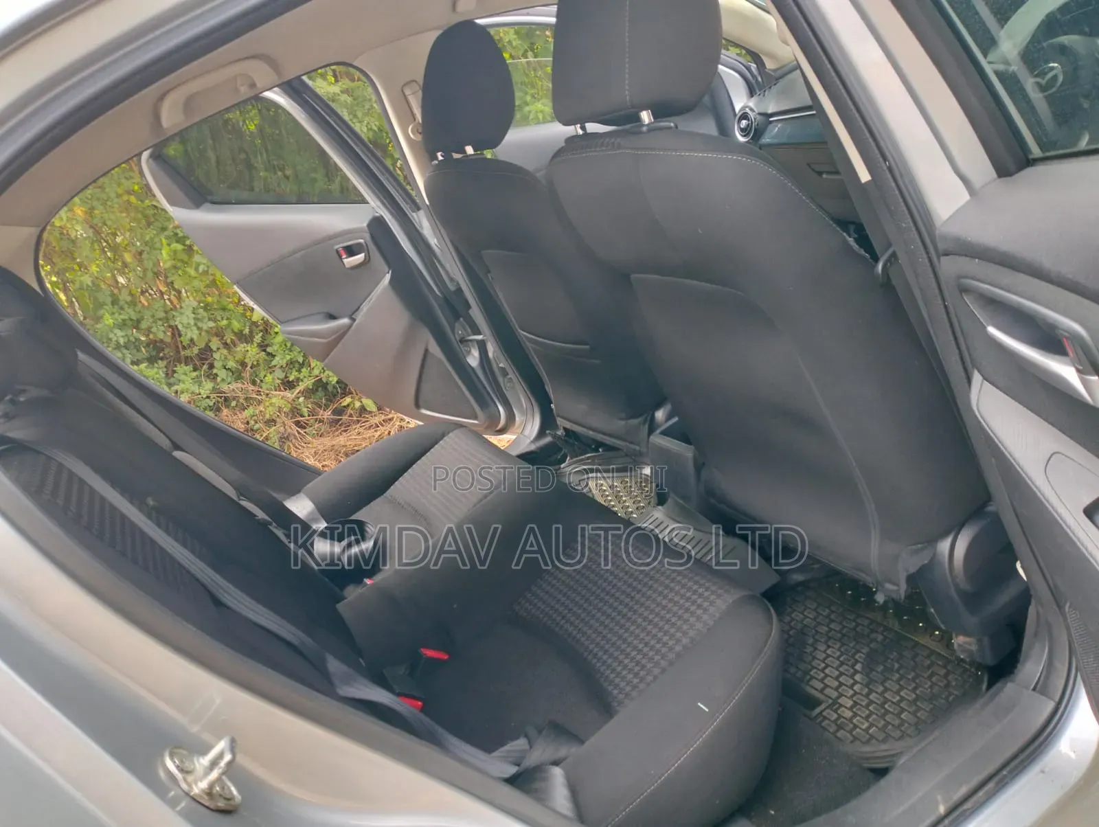 Mazda Demio 2017 Silver
