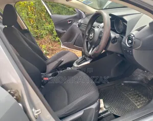 Mazda Demio 2017 Silver