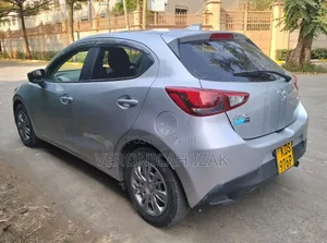 Mazda Demio 2017 Silver