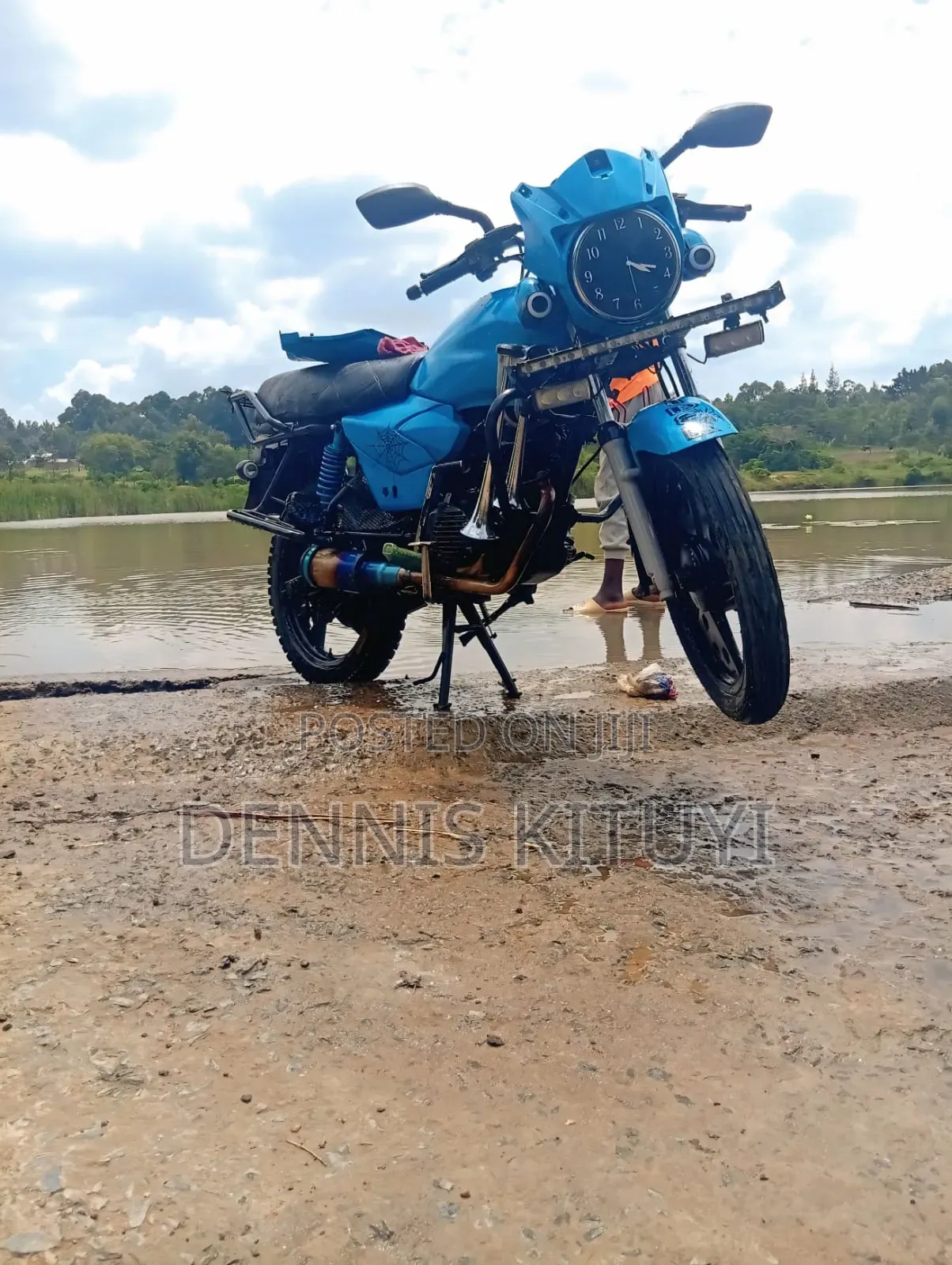 TVS HLX Plus ES 2021 Blue