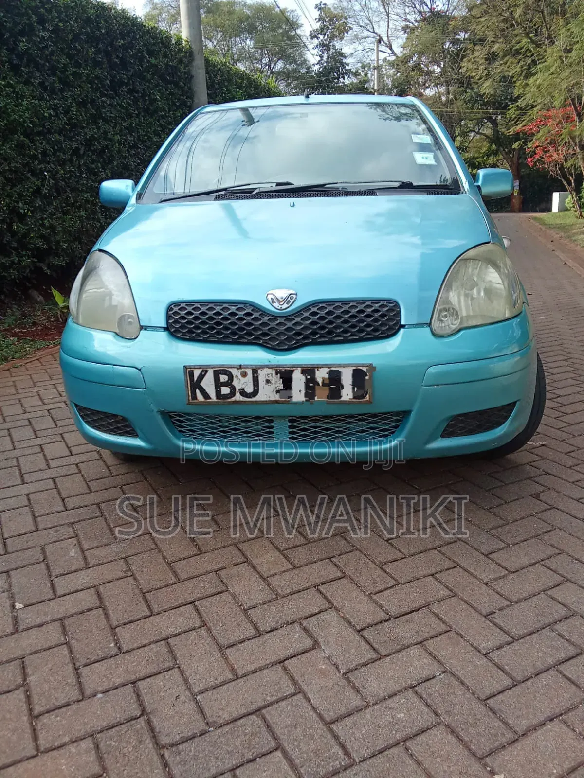 Toyota Vitz 2002 Blue
