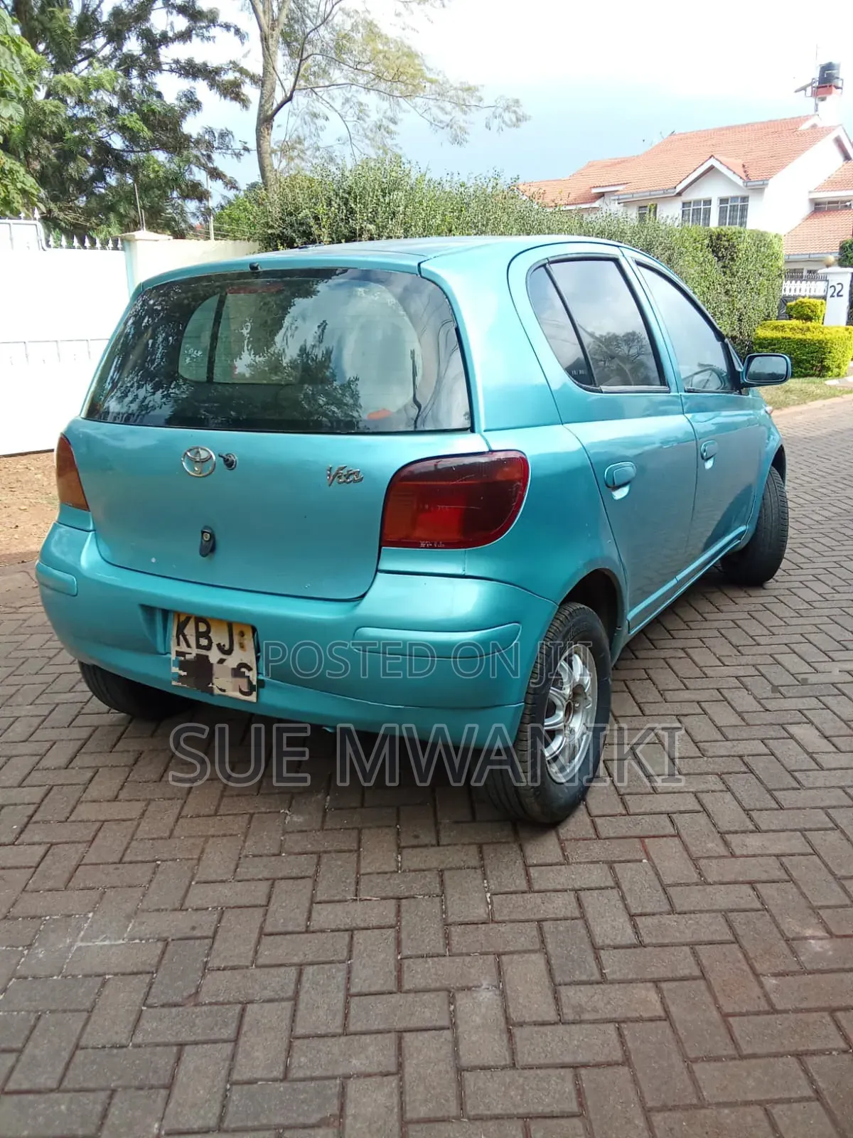Toyota Vitz 2002 Blue