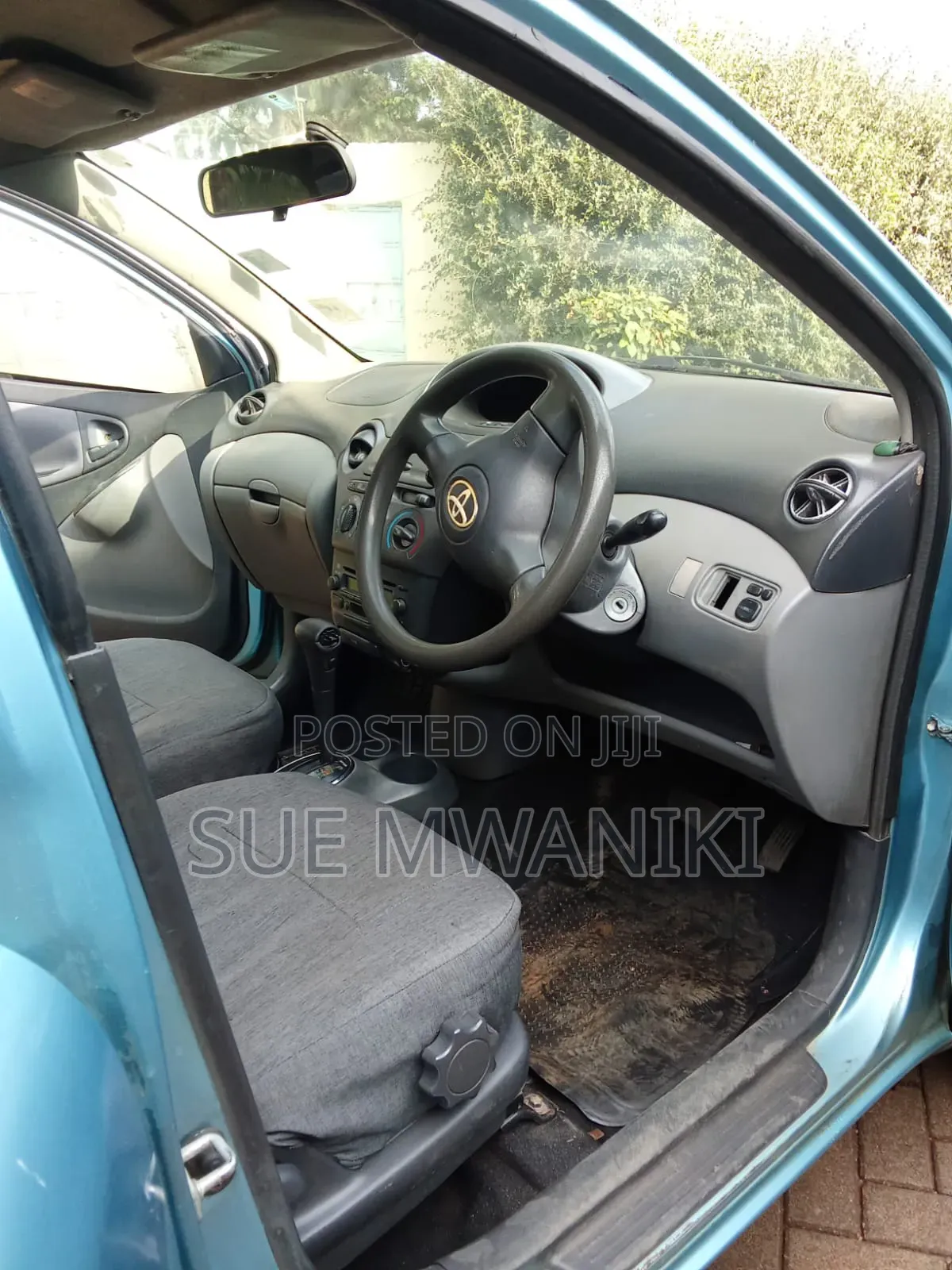 Toyota Vitz 2002 Blue