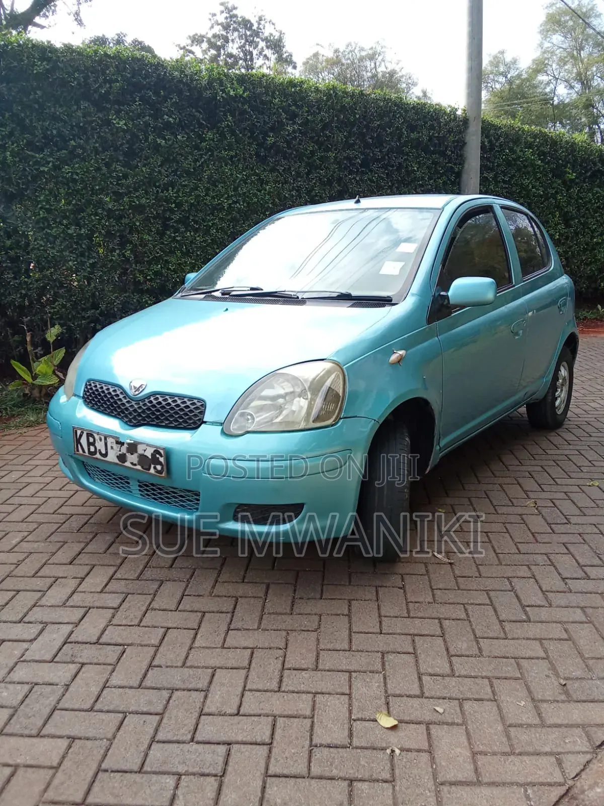 Toyota Vitz 2002 Blue