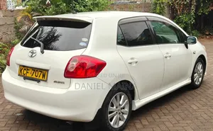 Toyota Auris 2009 White