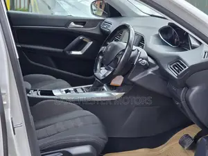 Peugeot 308 2017 White