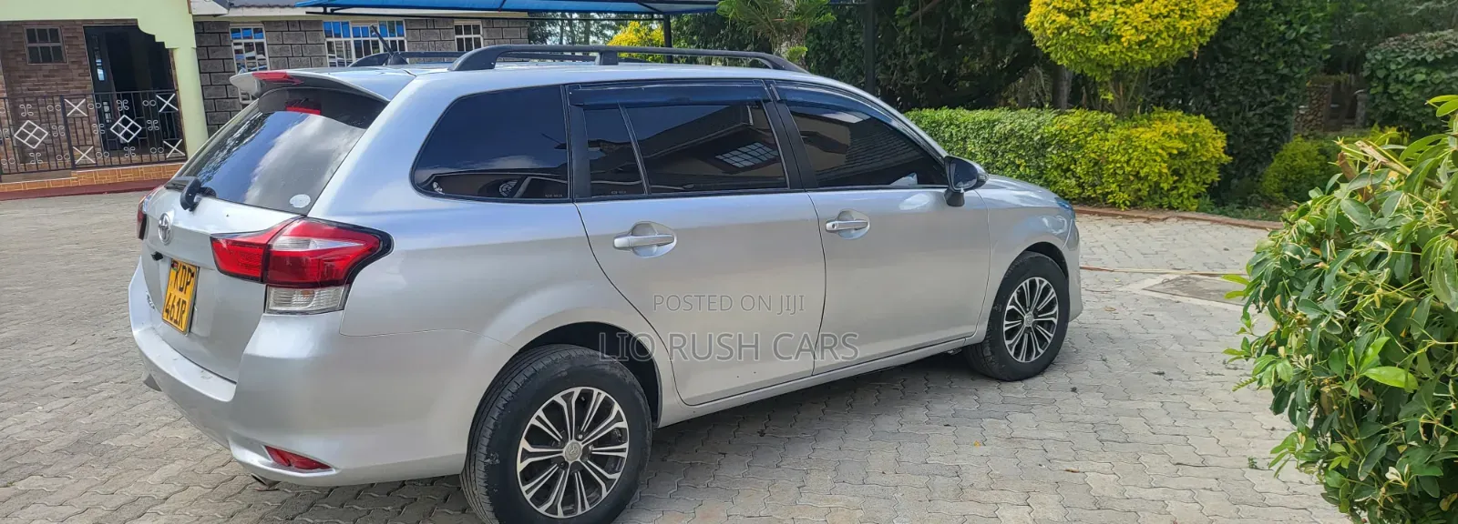 Toyota Corolla Fielder 2017 Silver