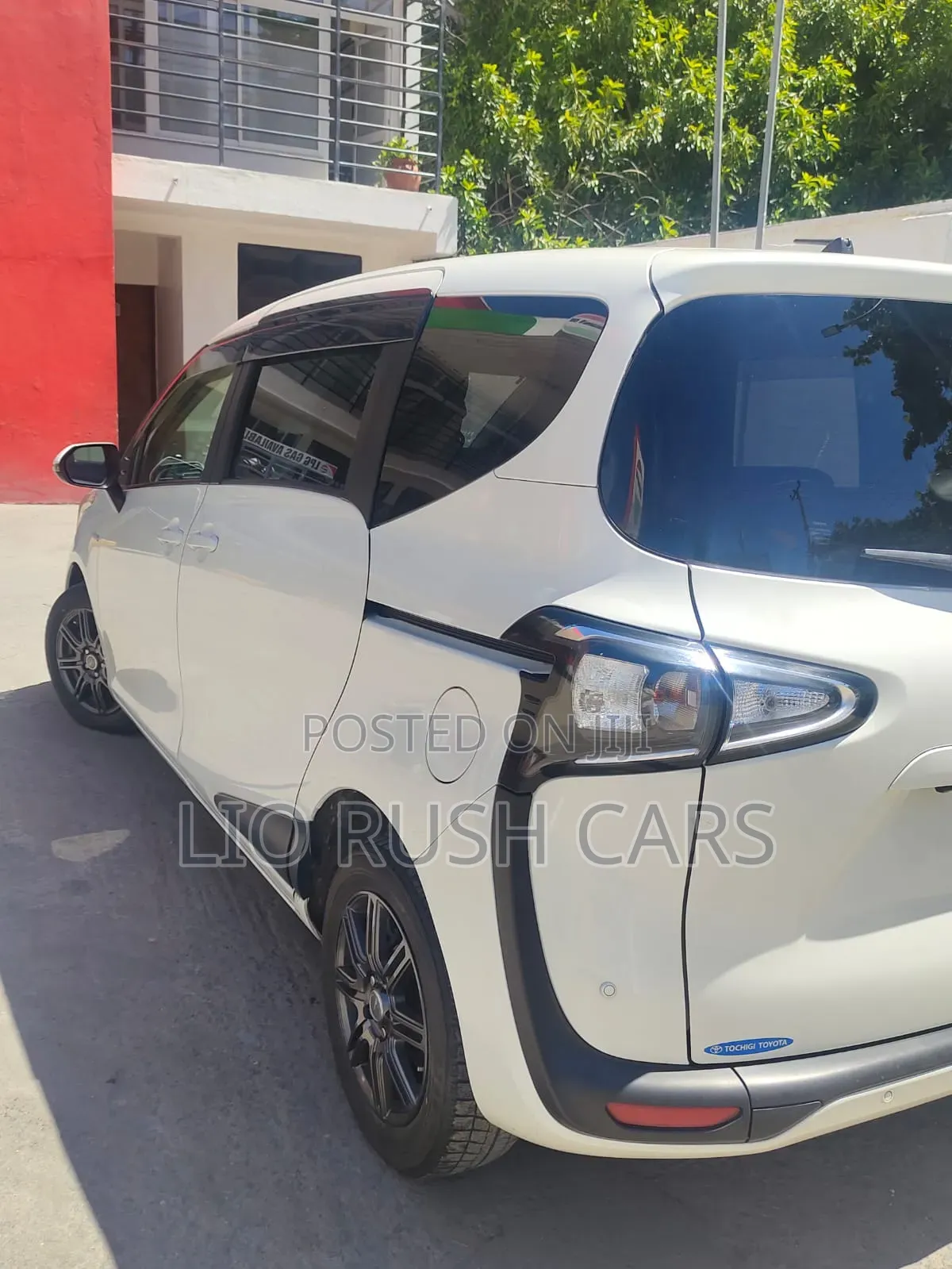 Toyota Sienta 2020 White