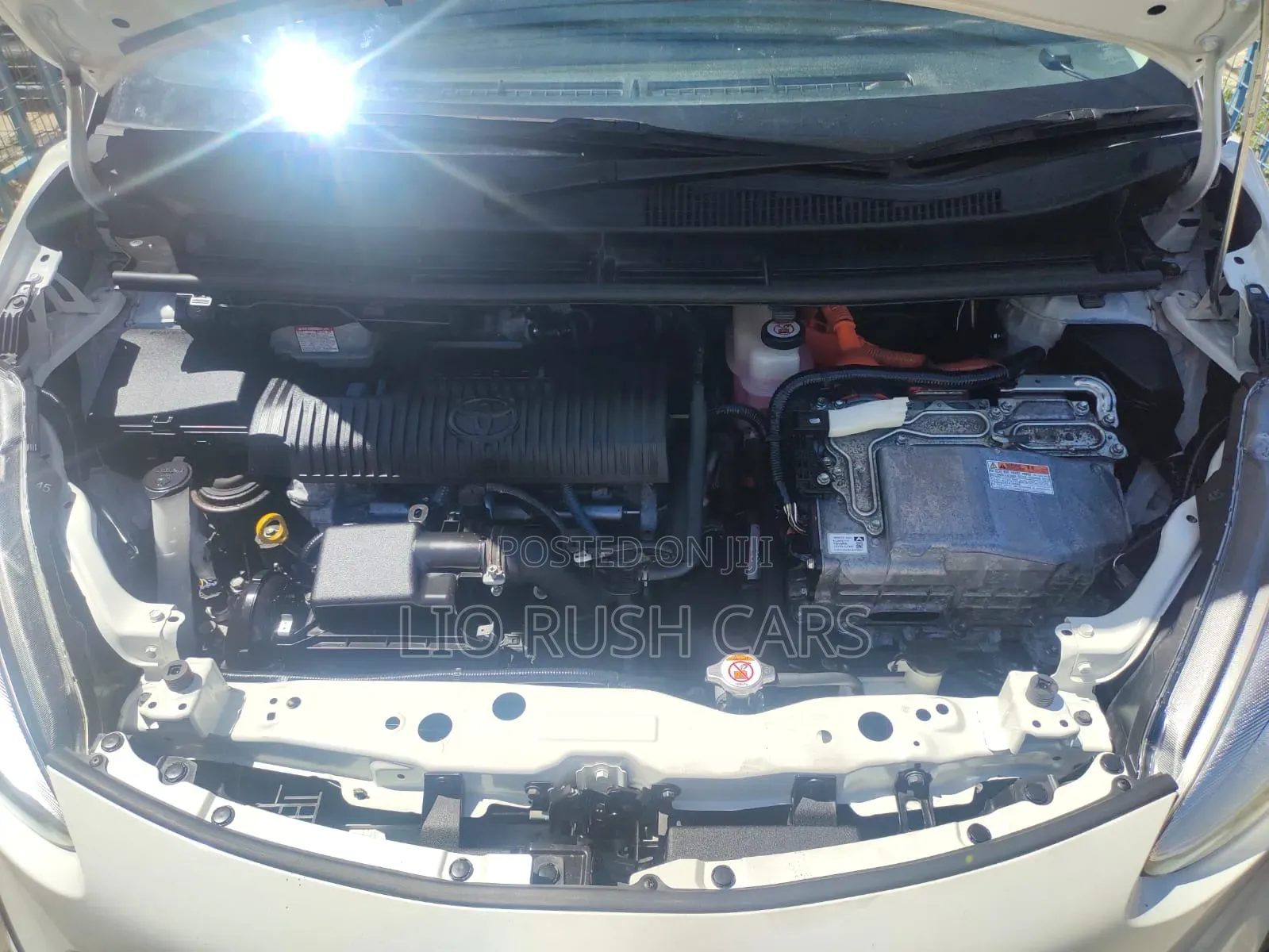 Toyota Sienta 2020 White