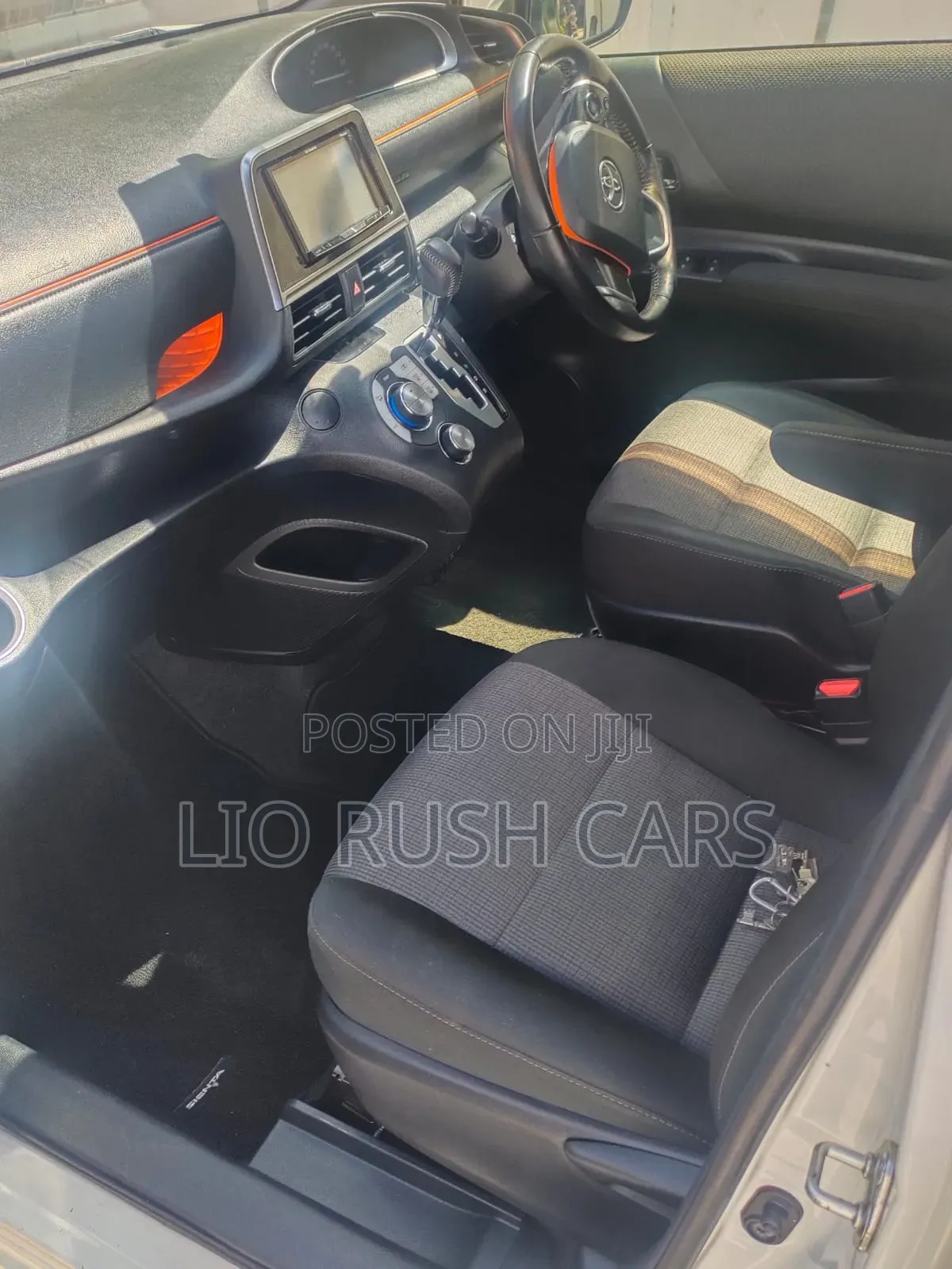 Toyota Sienta 2020 White