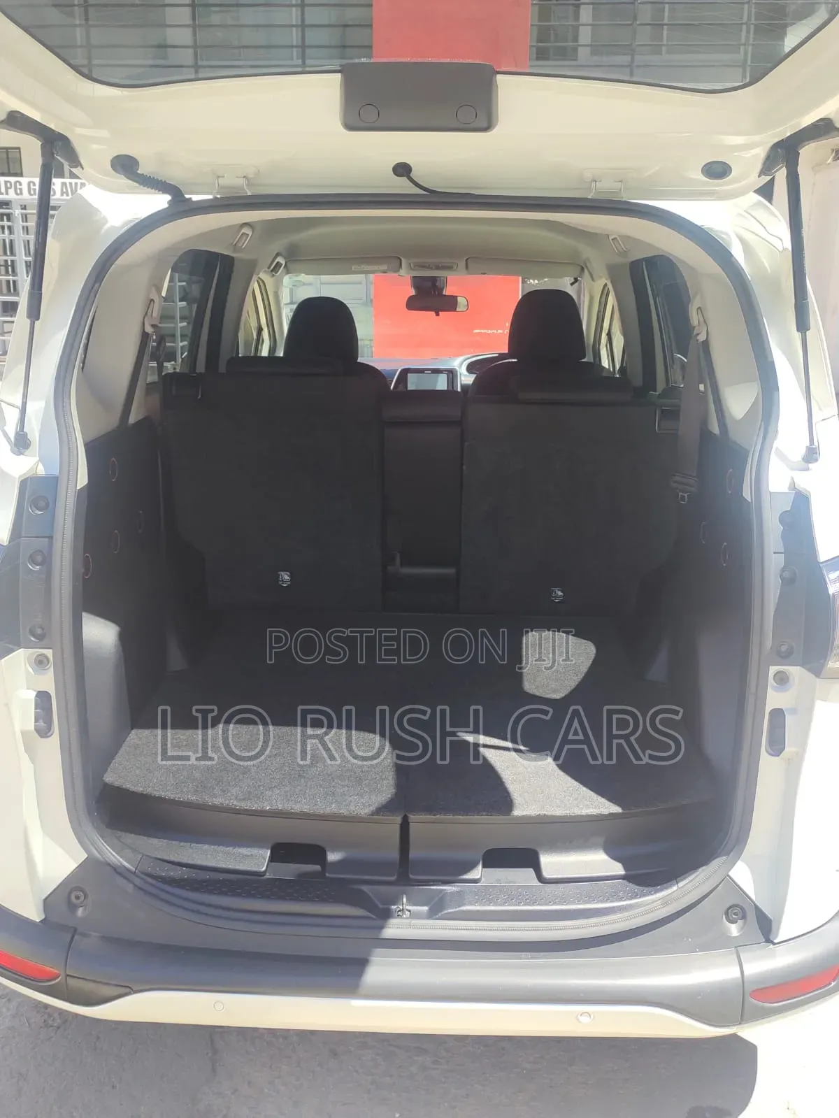 Toyota Sienta 2020 White