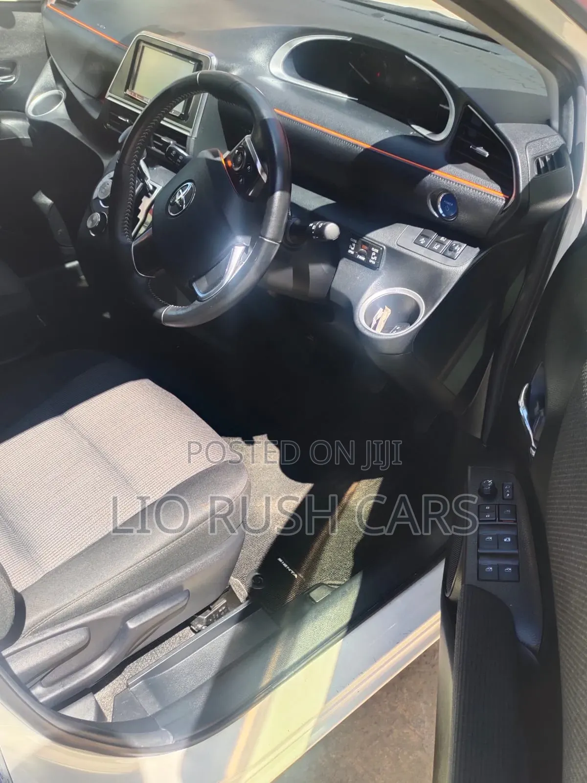 Toyota Sienta 2020 White