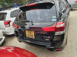 Toyota Corolla Fielder 2018 Black
