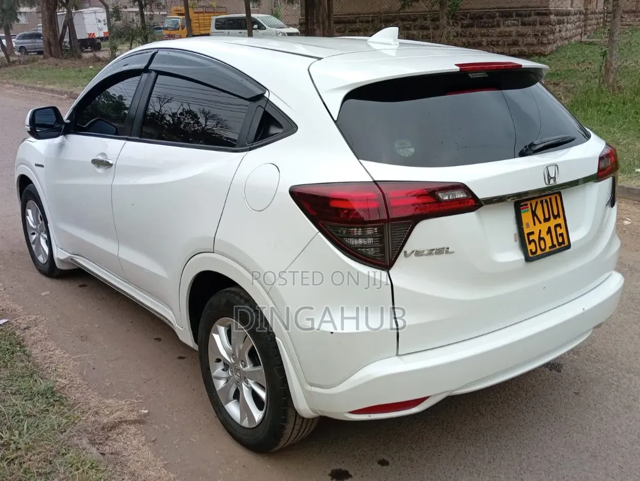 Honda Vezel 1.5 Hybrid 2WD 2018 White