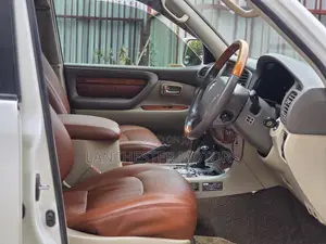 Toyota Land Cruiser Cygnus 4.7 2005 White