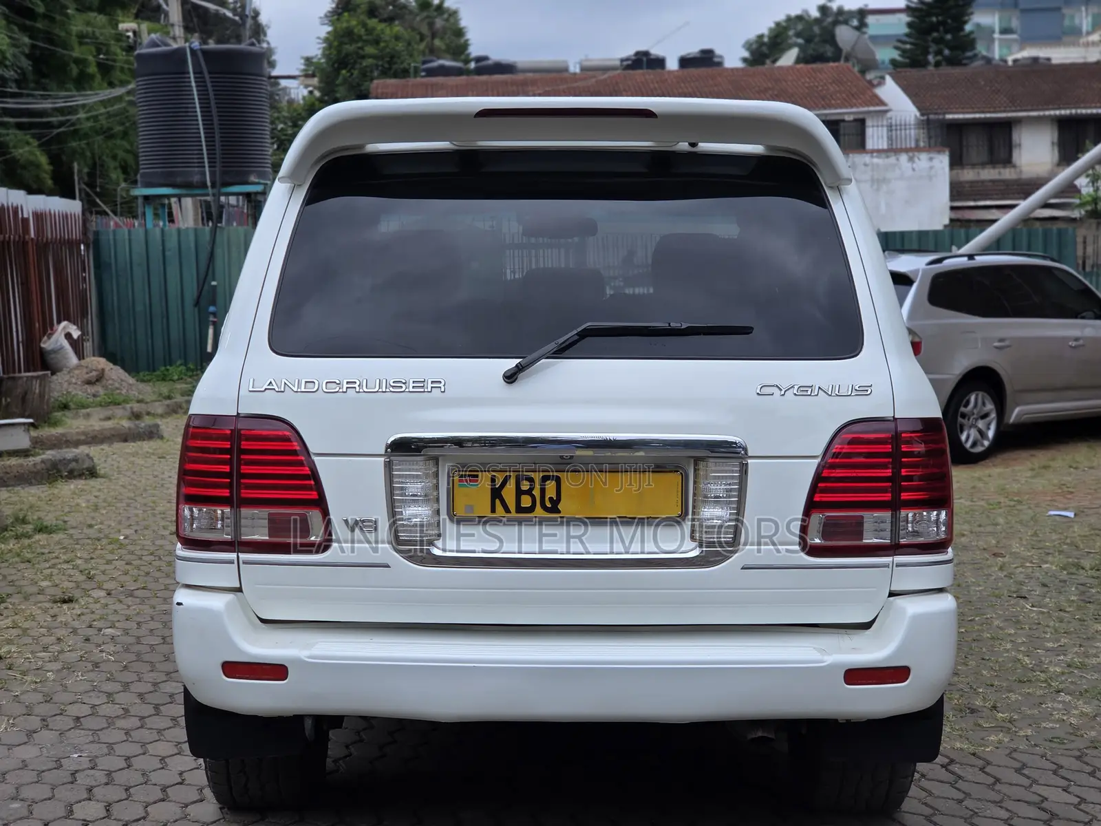 Toyota Land Cruiser Cygnus 4.7 2005 White