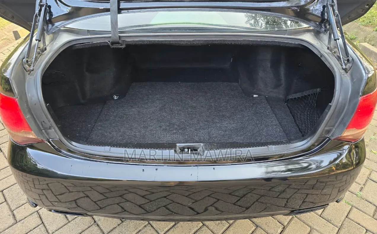 Toyota Crown 2009 Black