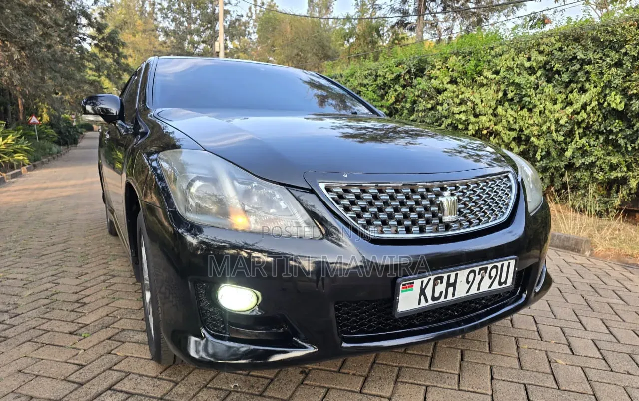 Toyota Crown 2009 Black