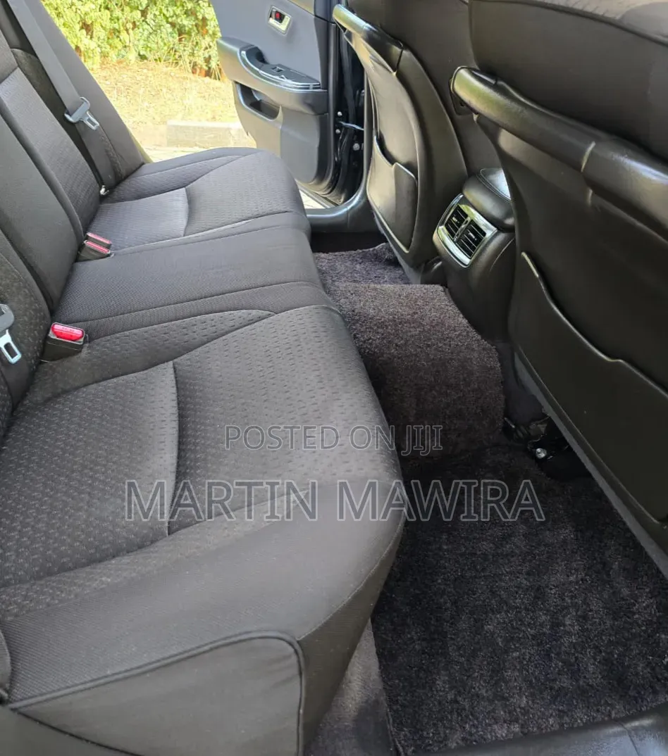 Toyota Crown 2009 Black