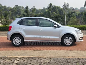 Volkswagen Polo 2019 Silver