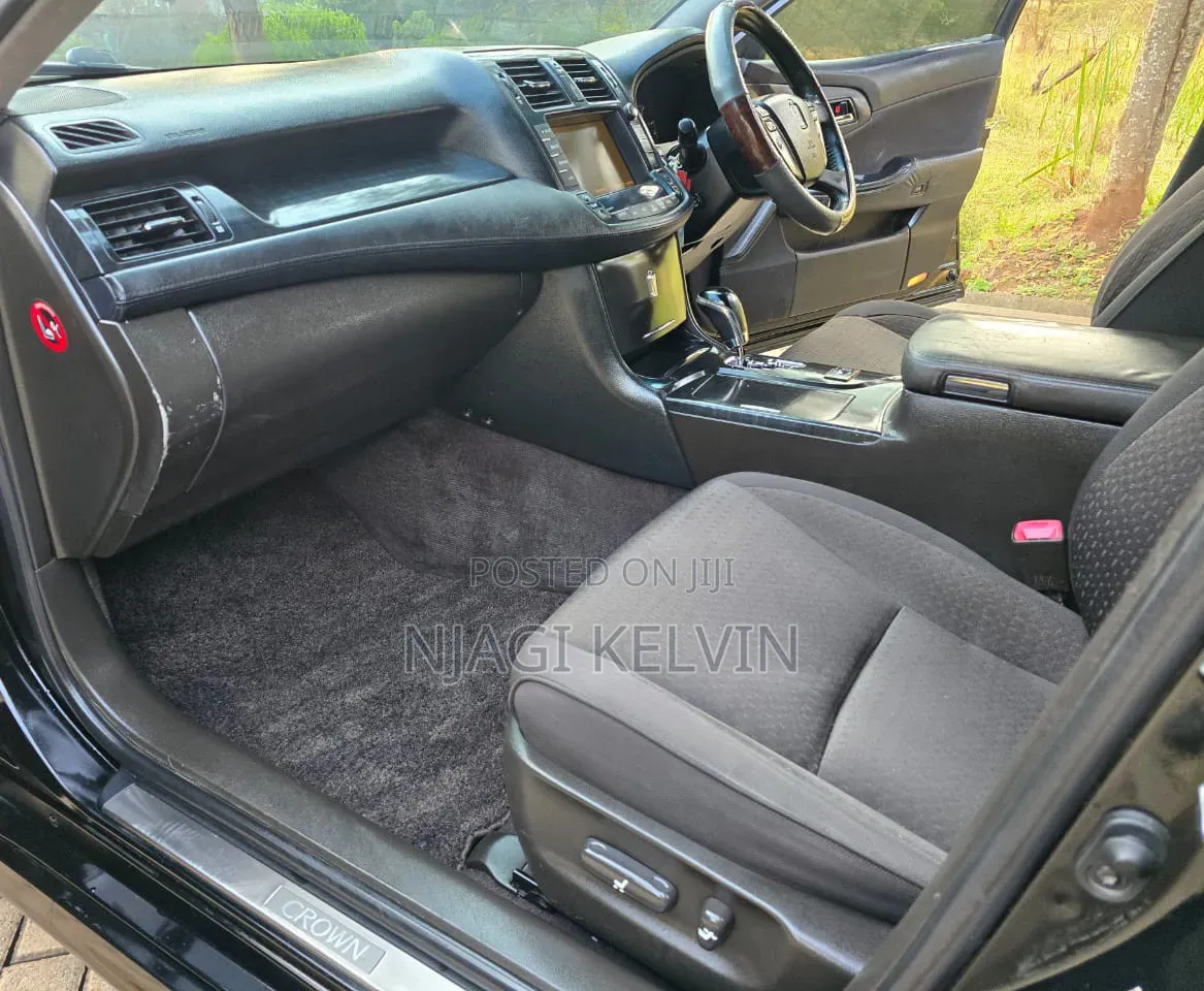 Toyota Crown 2009 Black