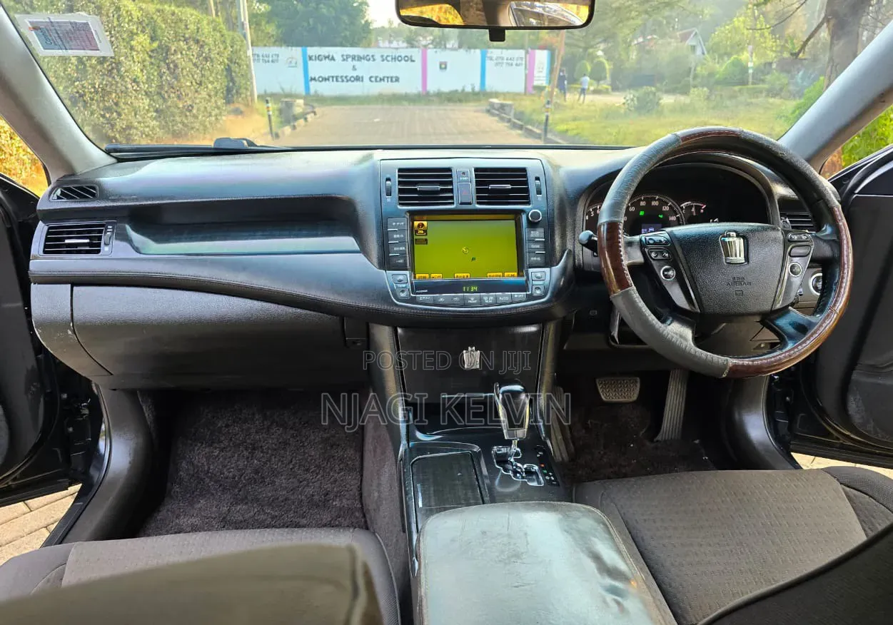 Toyota Crown 2009 Black