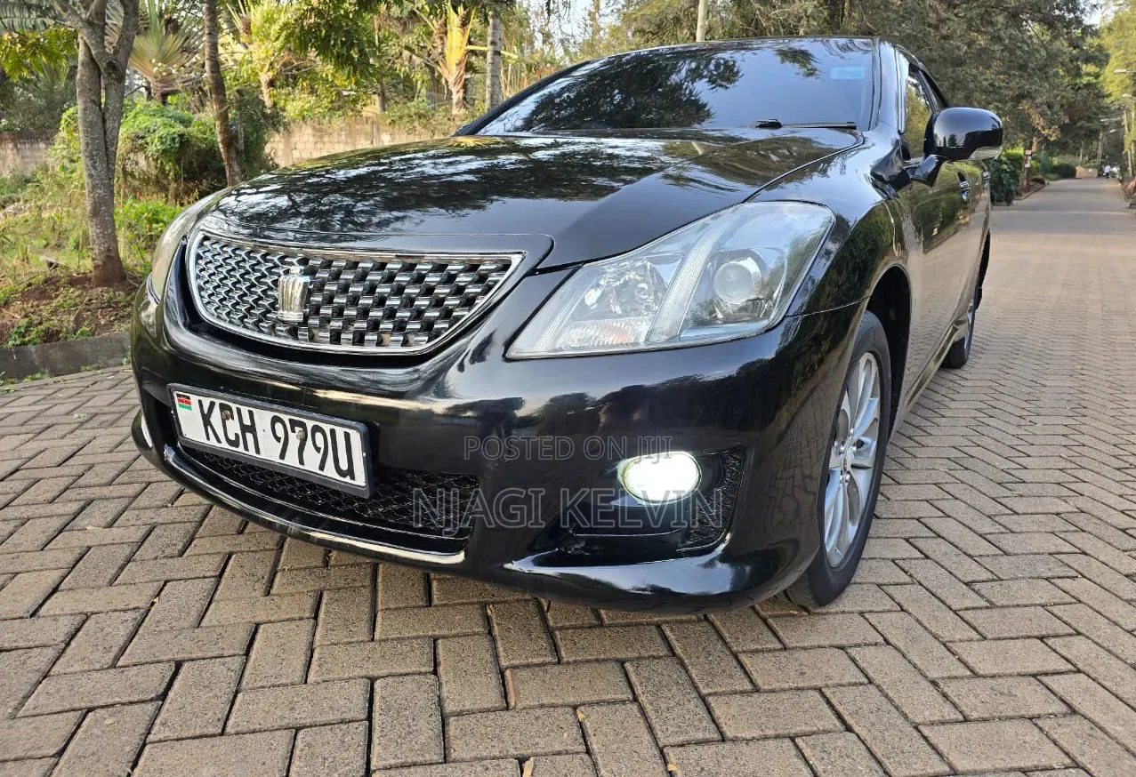 Toyota Crown 2009 Black