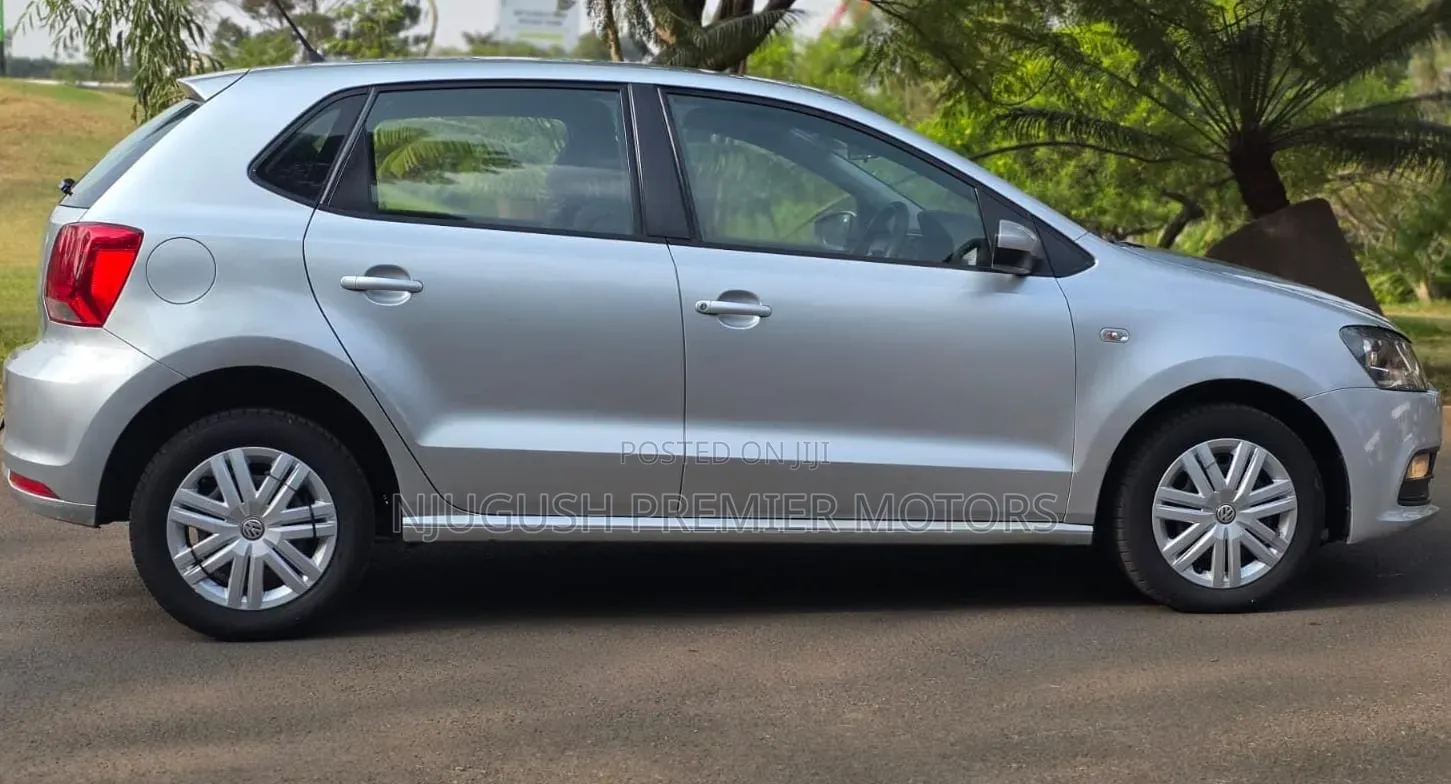 Volkswagen Polo 2019 Silver