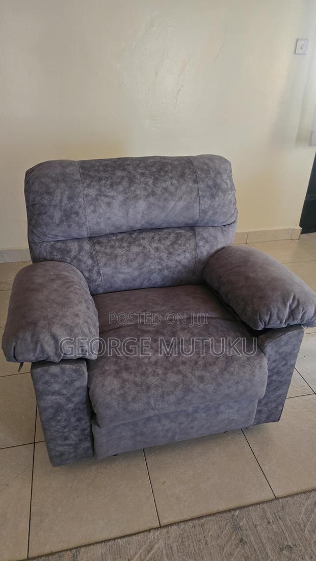 Recliner Seat - thumbnail 3