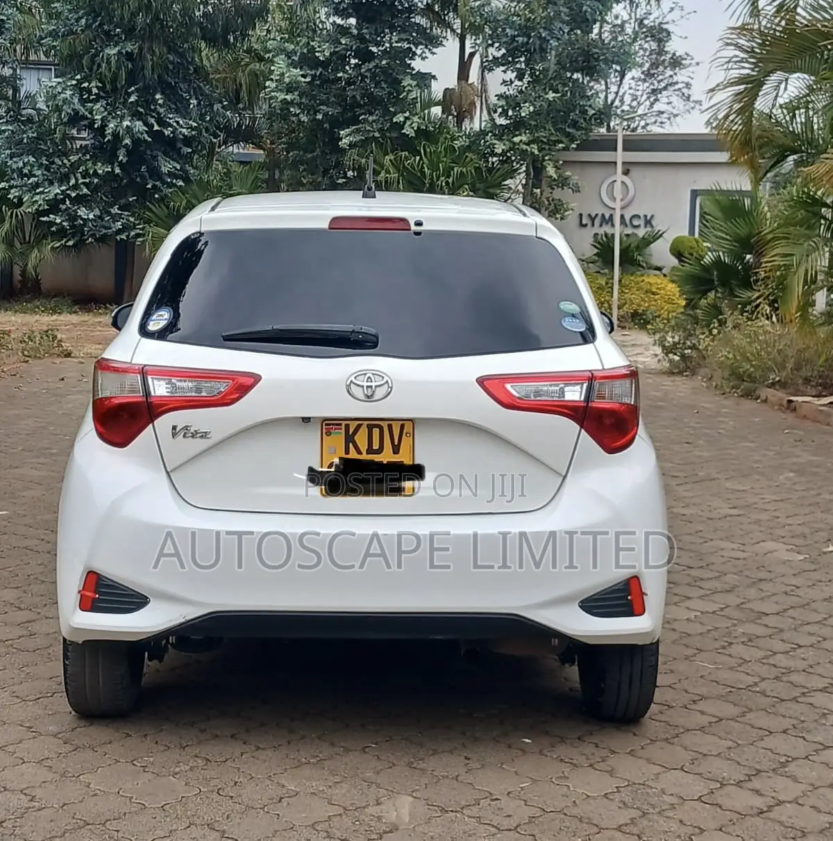 Toyota Vitz 2018 White