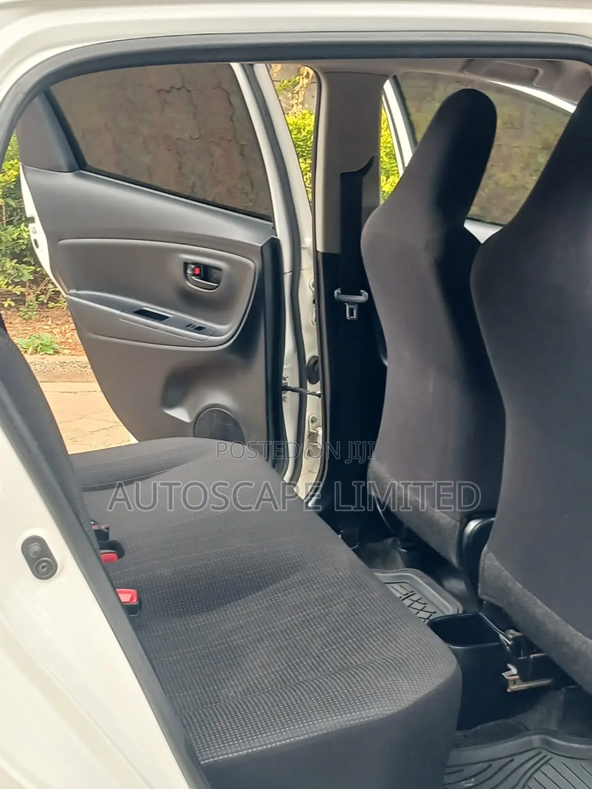 Toyota Vitz 2018 White