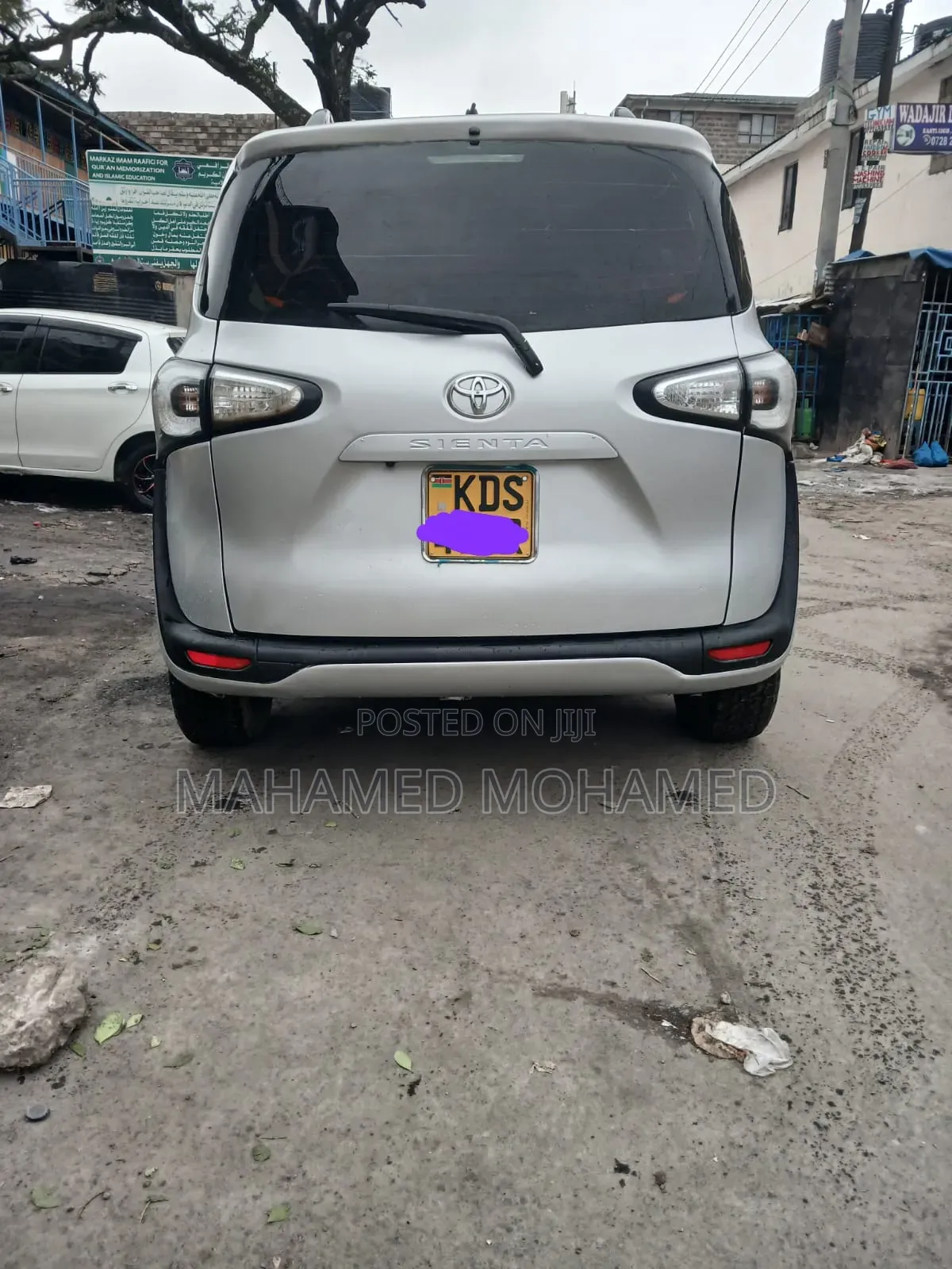 Toyota Sienta 2017 Silver