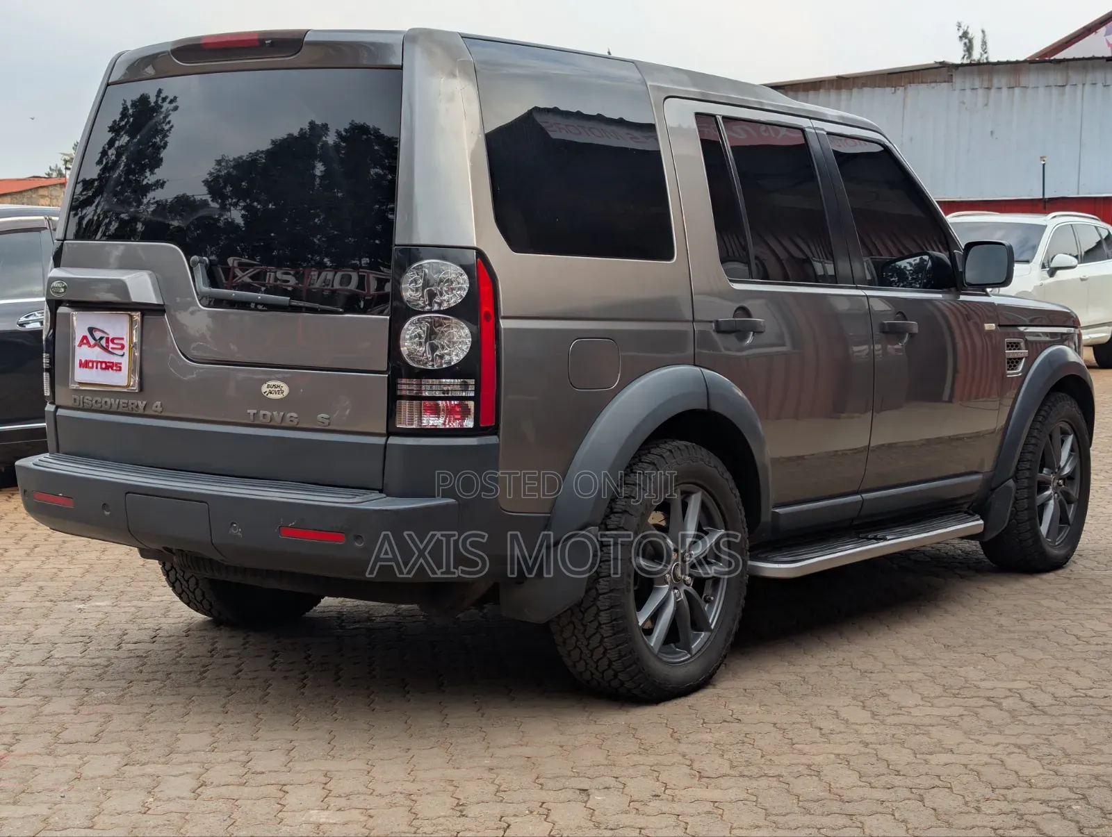 Land Rover Discovery 2011 Gray