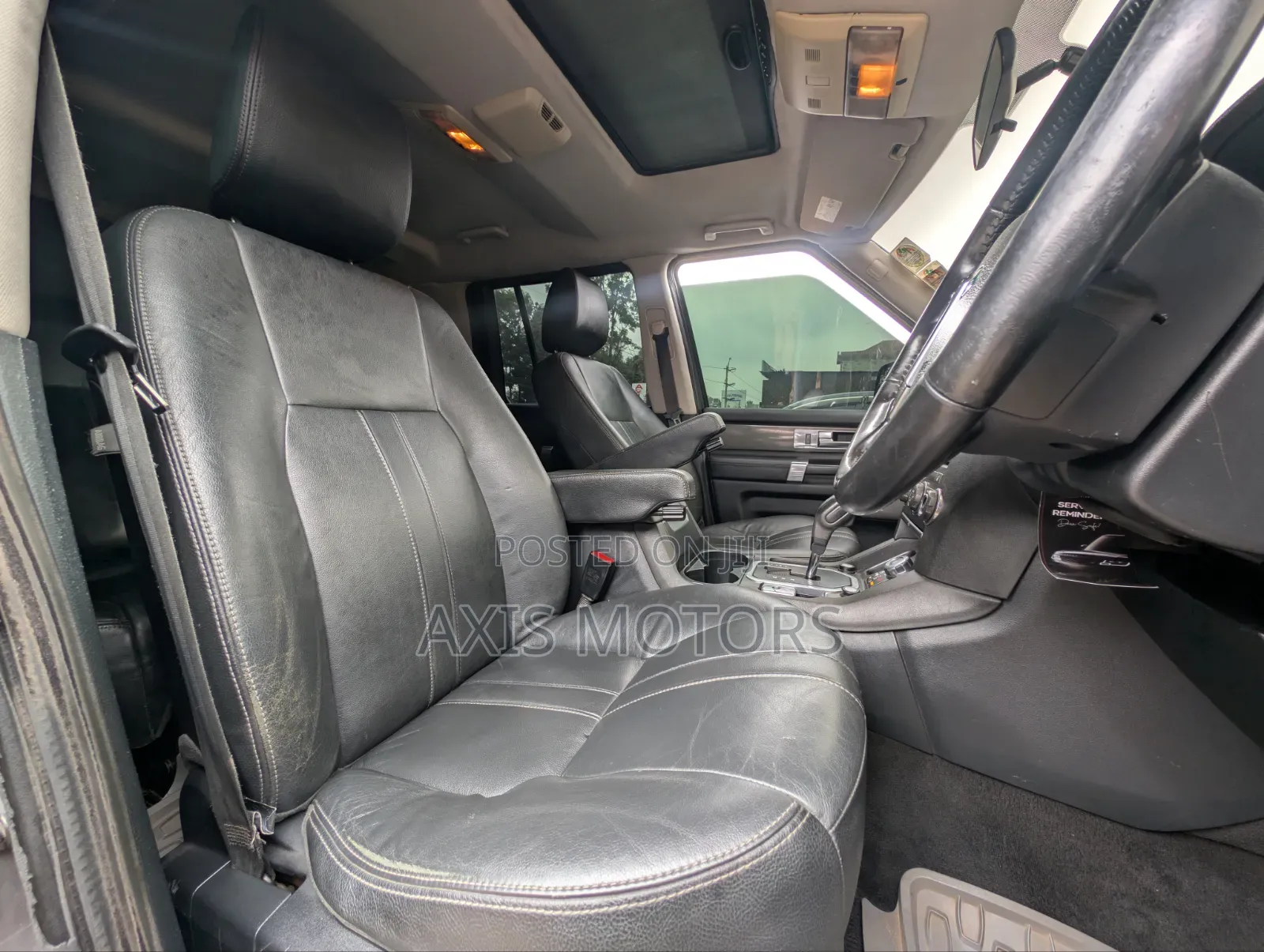 Land Rover Discovery 2011 Gray