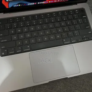 Laptop Apple MacBook Pro 2021 M1 16GB Apple M1 Pro SSD 1T