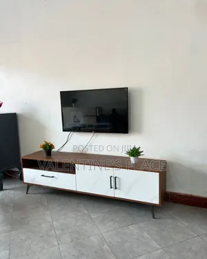 5FT Wooden TV Stand – Modern Design With Storage