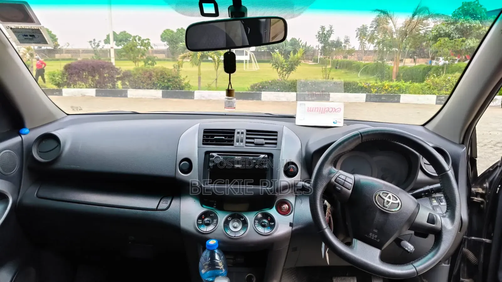 Toyota Vanguard 2010 Black