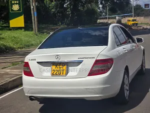 Mercedes-Benz C200 2011 White